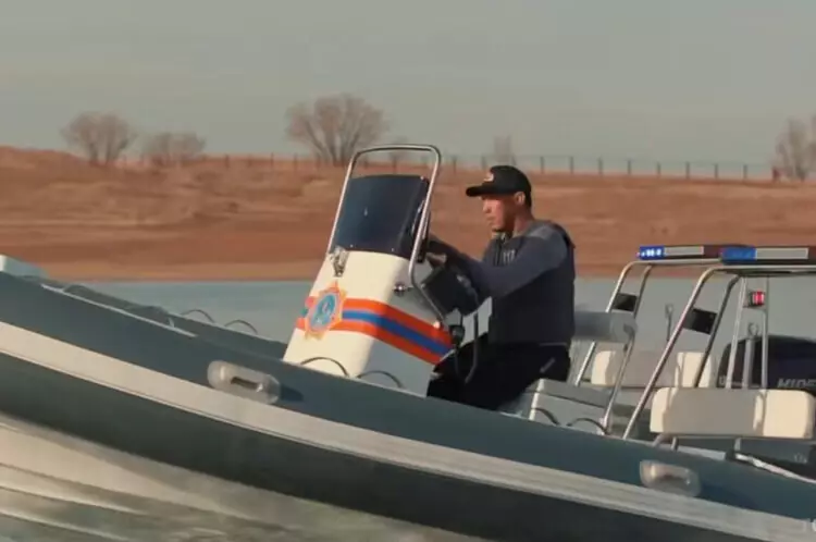 Картинка №1 для публикации «Публичный блог: Казахстанские спасатели получили новые российские катера»