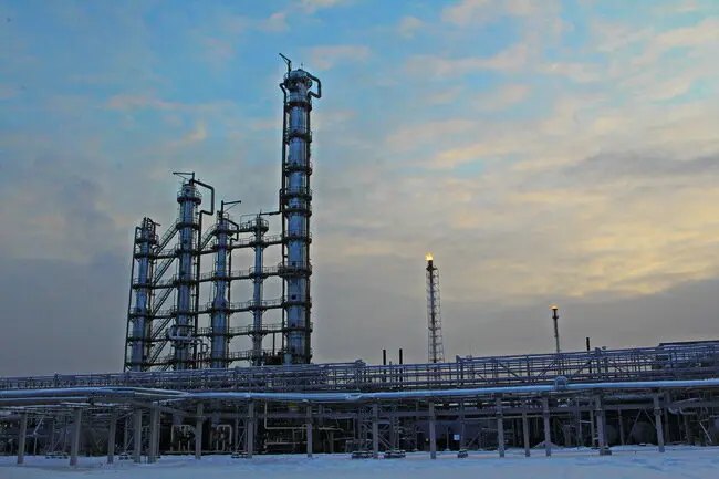 СИБУР вдвое увеличил объемы переработки попутного нефтяного газа в Югре